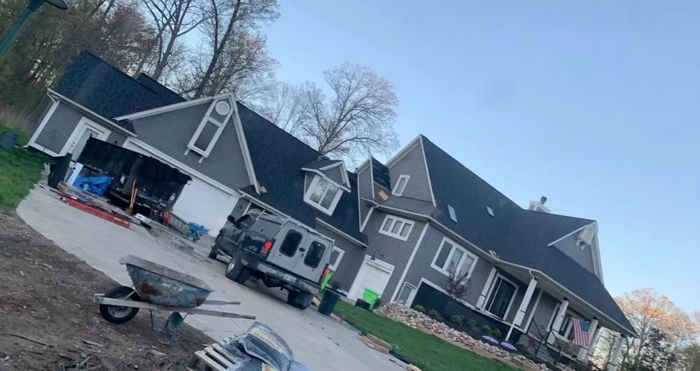 Slide of B & Ts Home Improvement