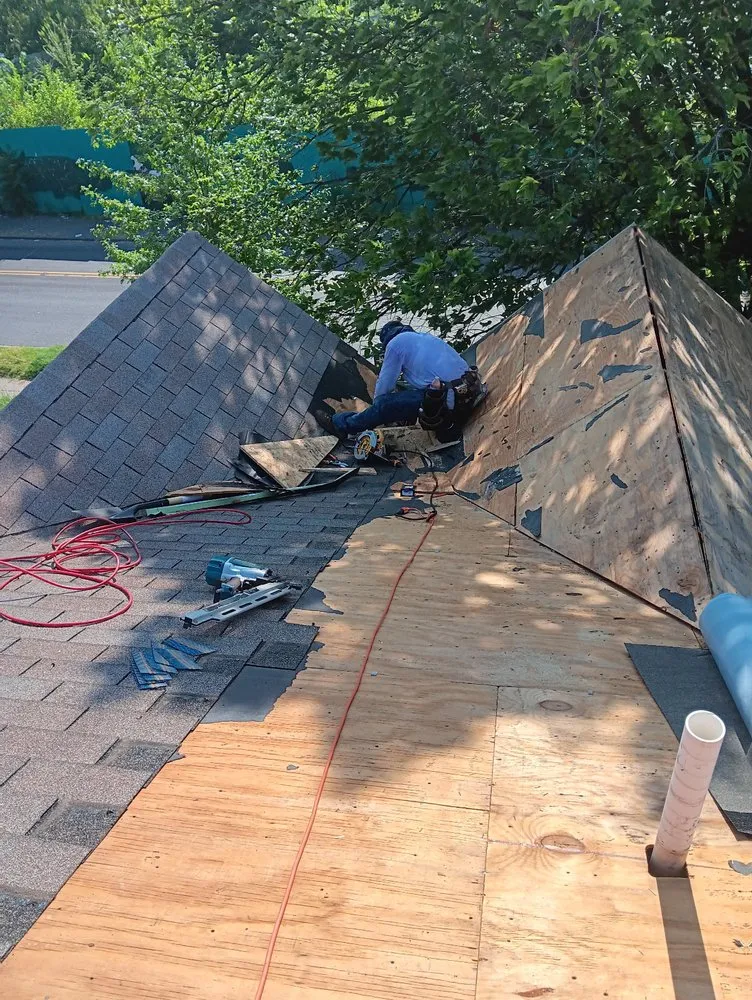 Slide of B & W Contracting