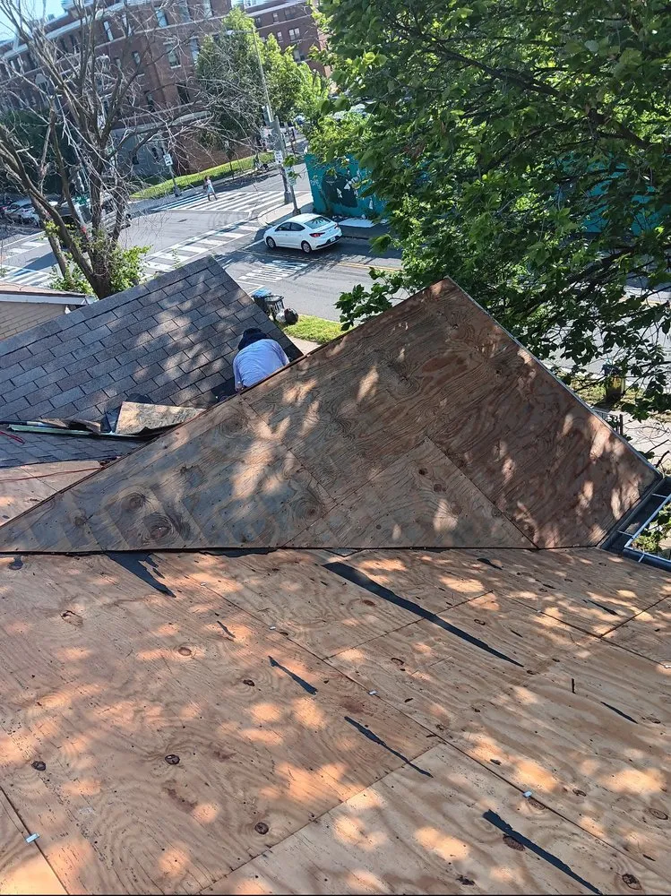 Slide of B & W Contracting