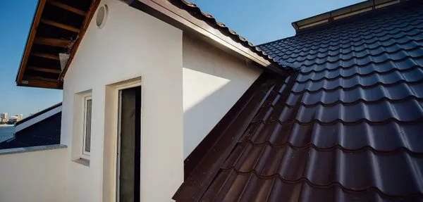 B R Roofing