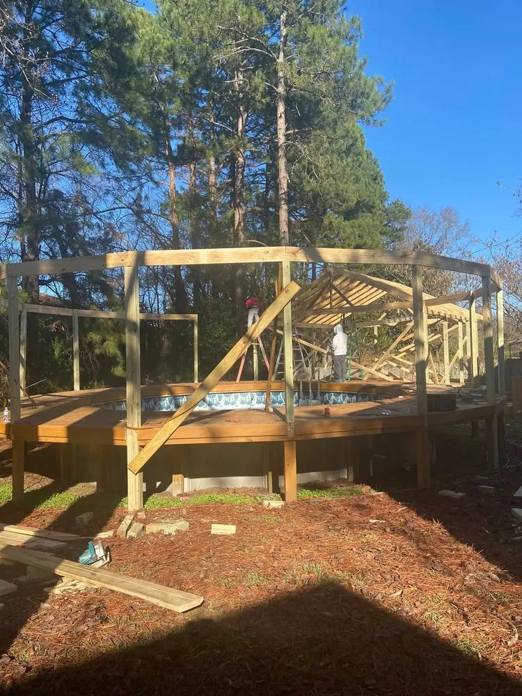 Top-rated shingle roofing service in Kenansville, NC by Badger Construction & Roofing