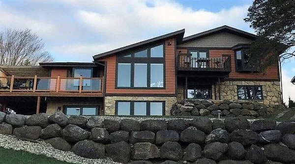 Badgerland Exteriors & Solar