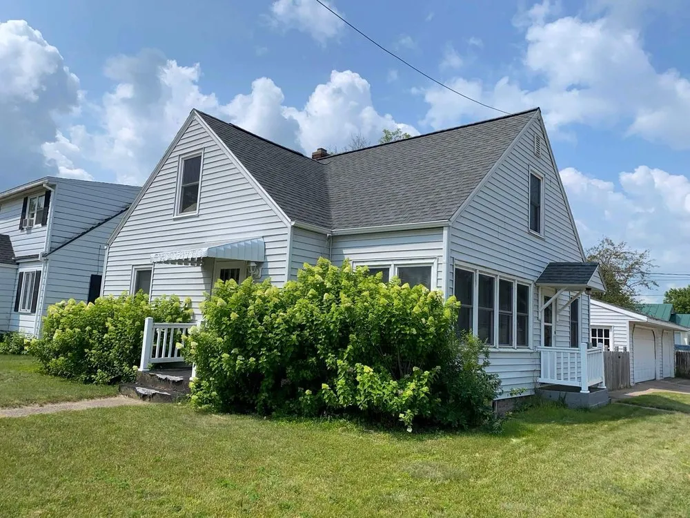 Slide of Badgerland Restoration & Remodeling