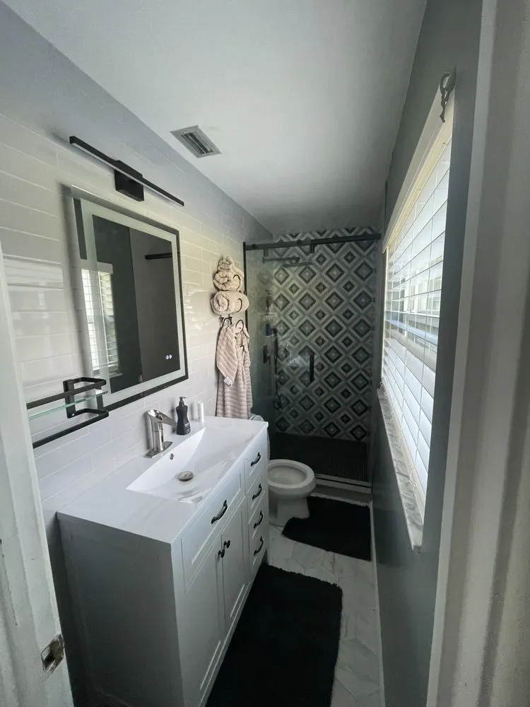 Slide of Bailey Construction