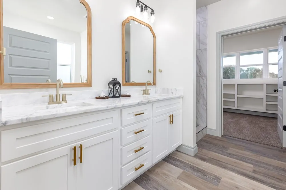 Slide of Bailey's Roofing & Construction