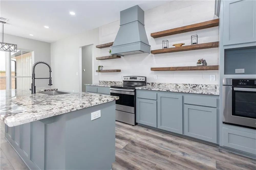 Slide of Bailey's Roofing & Construction