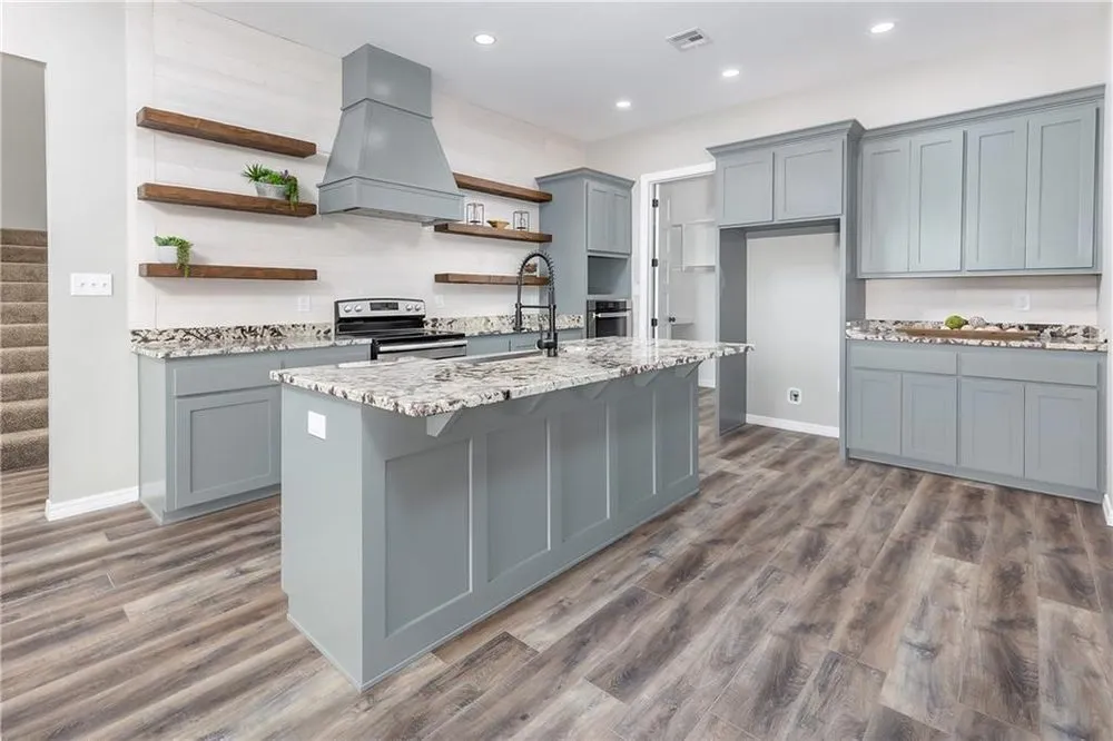 Slide of Bailey's Roofing & Construction