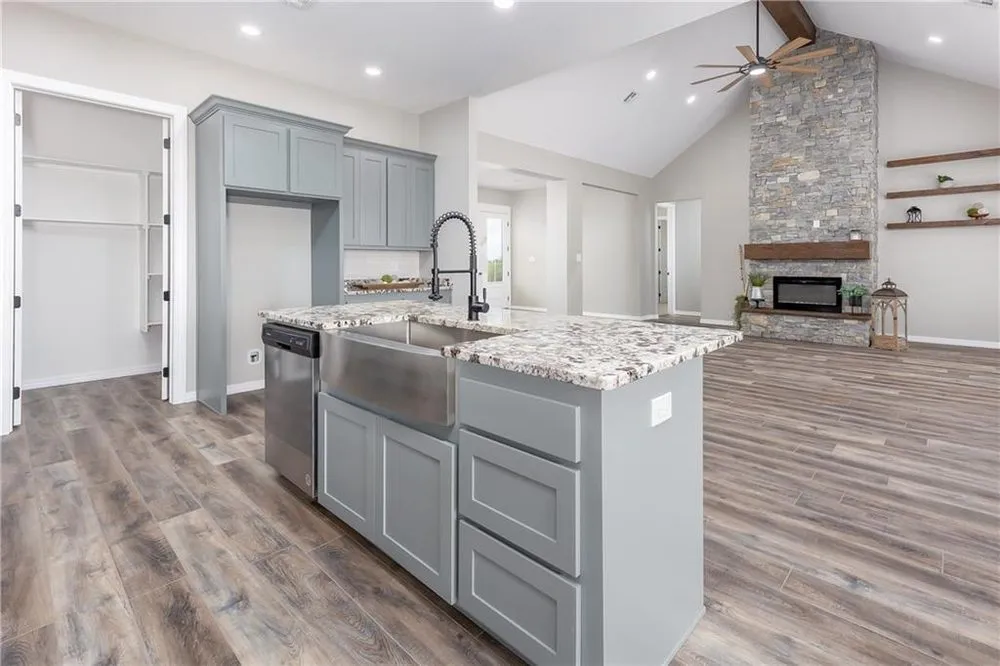 Slide of Bailey's Roofing & Construction