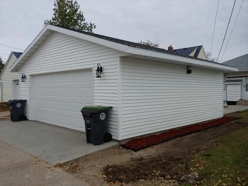 Reliable roof installation in Genoa, WI by Baldwin Custom Builders