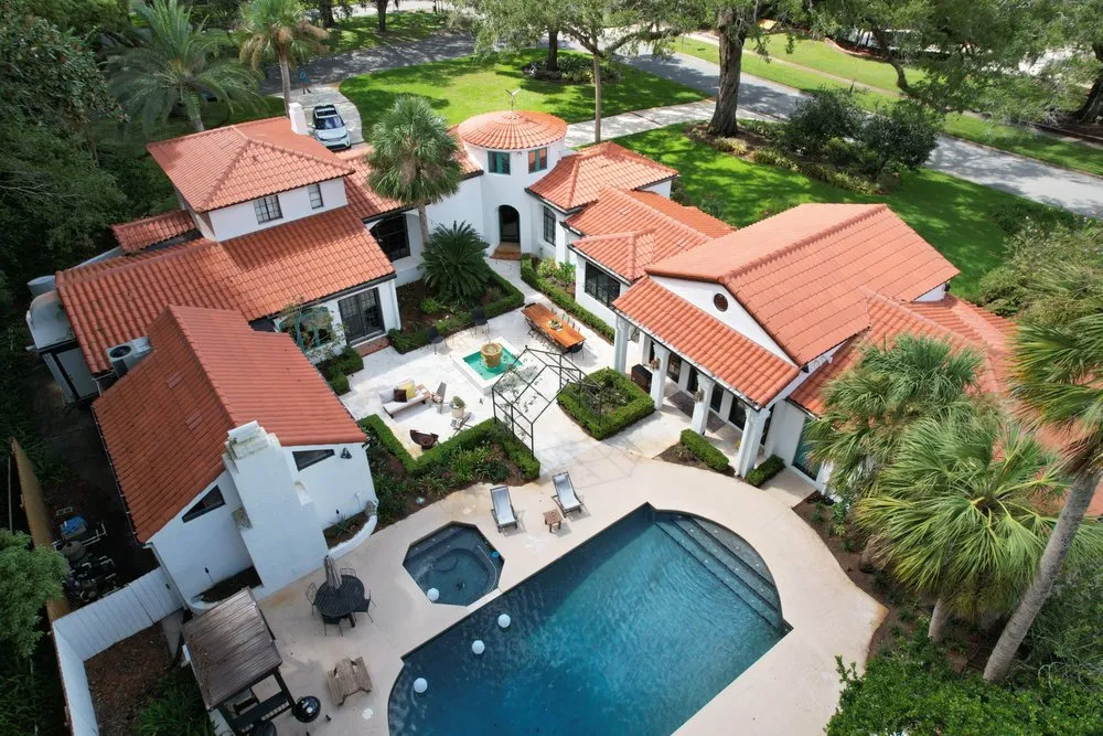 Emergency roof repair in St. Petersburg, FL by Baldwin Roofing Company