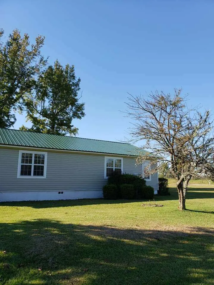 Slide of Bama Barns And Roofing