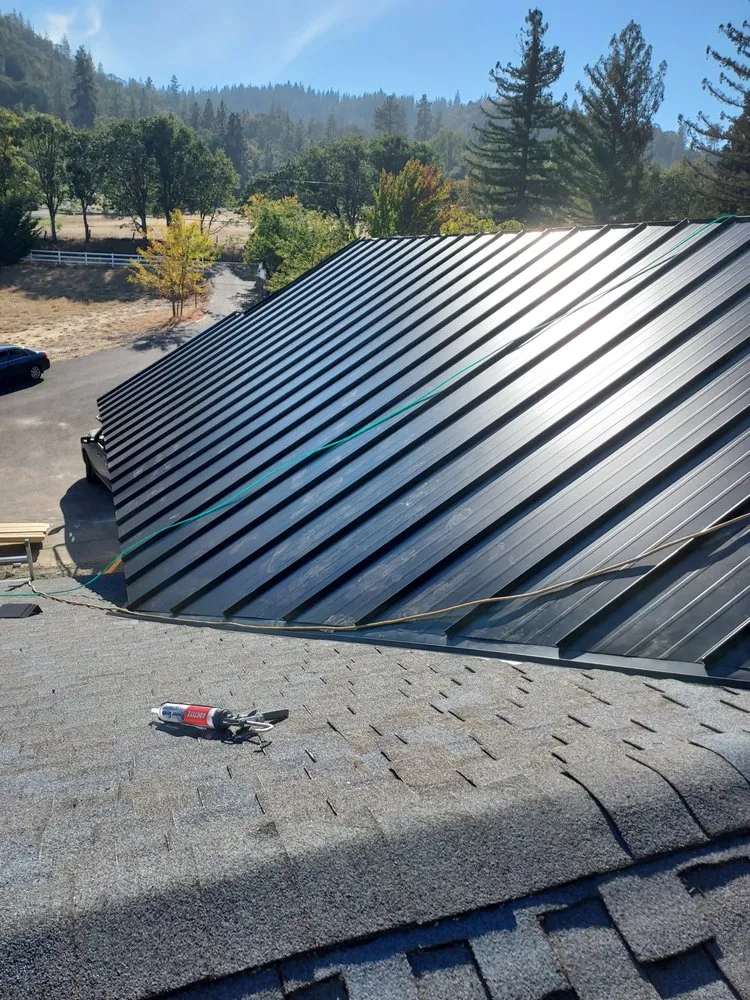 Slide of Bams Roofing & Construction