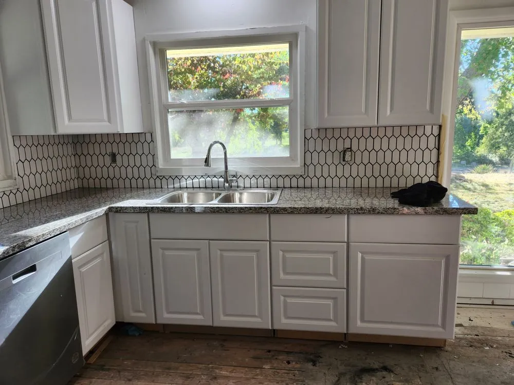 Slide of Bams Roofing & Construction