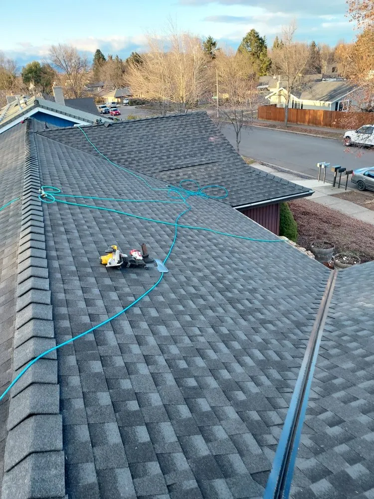 Slide of Bams Roofing & Construction