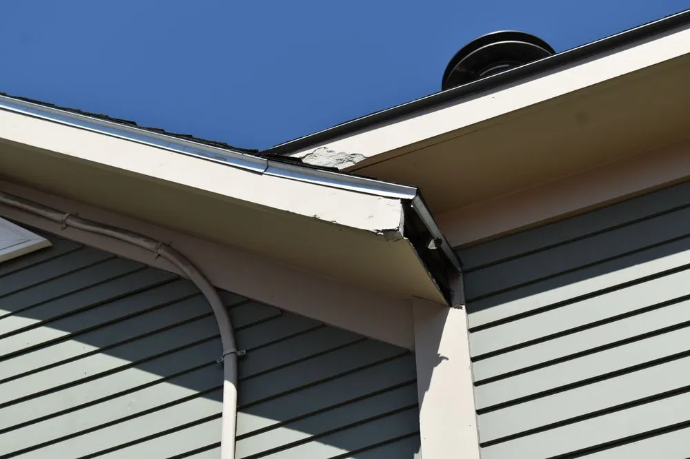 Slide of Bannister Custom Exteriors