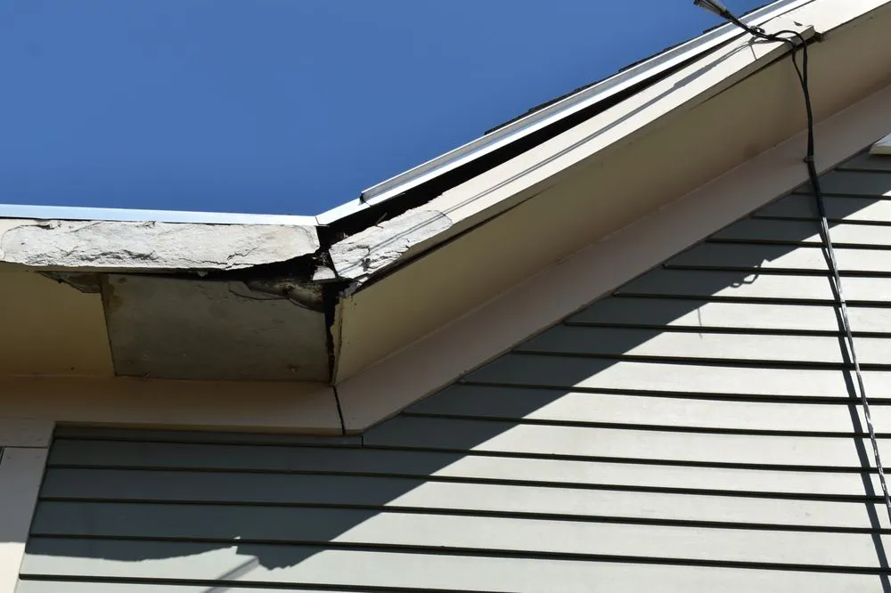 Slide of Bannister Custom Exteriors