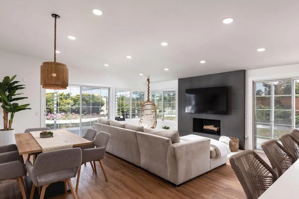 Slide of Baraca Remodeling