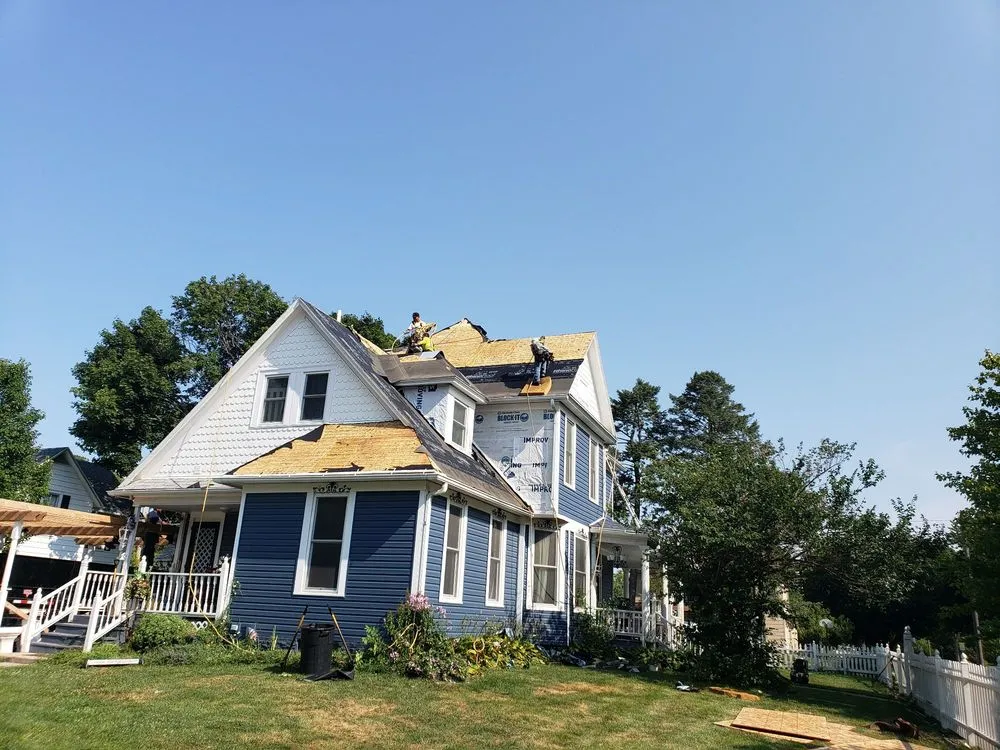 Slide of Barahona Home Improvement