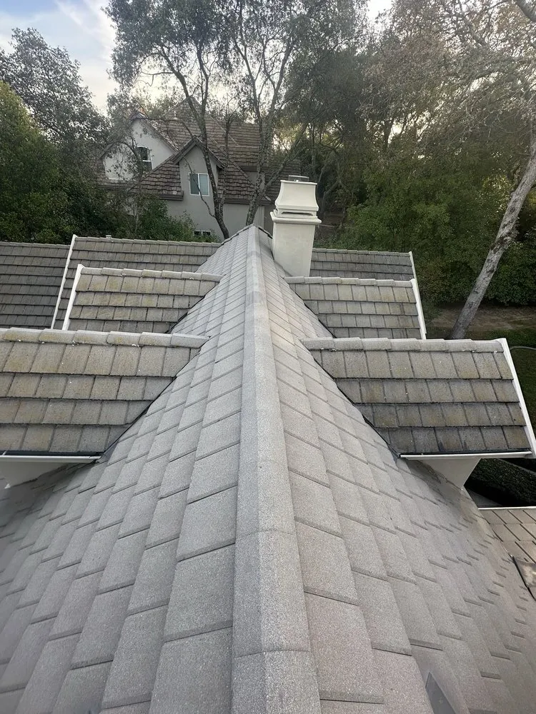 Slide of Bardo Ramirez Roofing