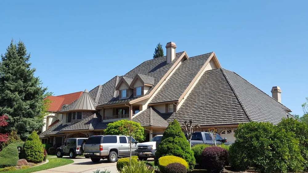 Slide of Bardo Ramirez Roofing