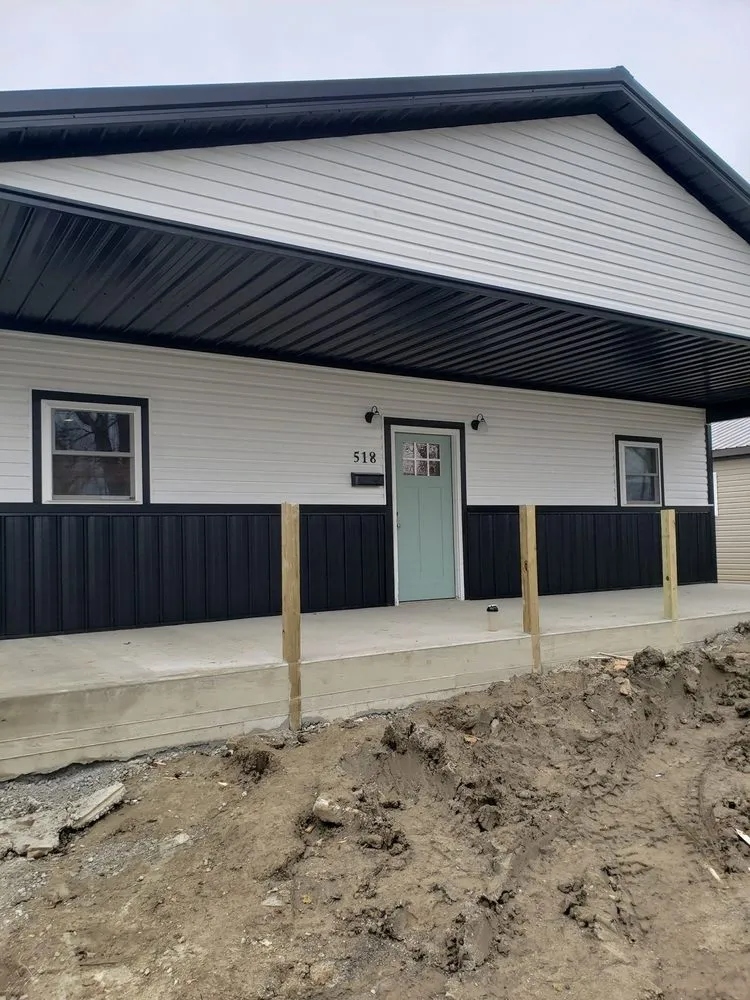 Licensed metal roofing installation experts serving Blufton, IN - Barn Builders by LS Construction