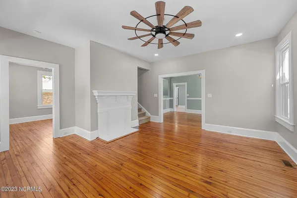 Barrow Construction Logo