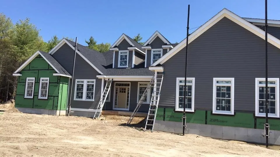 Local shingle roofing service experts serving North Dartmouth, MA - Barry Charbonneau & Son
