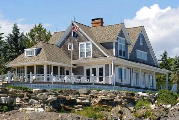 Bass Brothers Roofing Logo