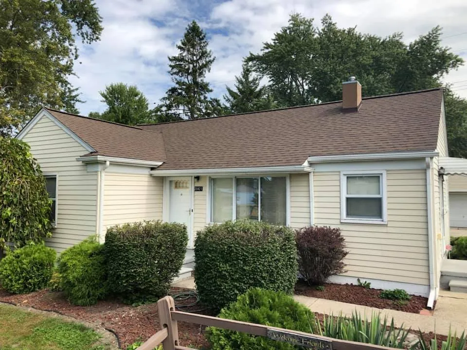 Slide of Bass Roofing