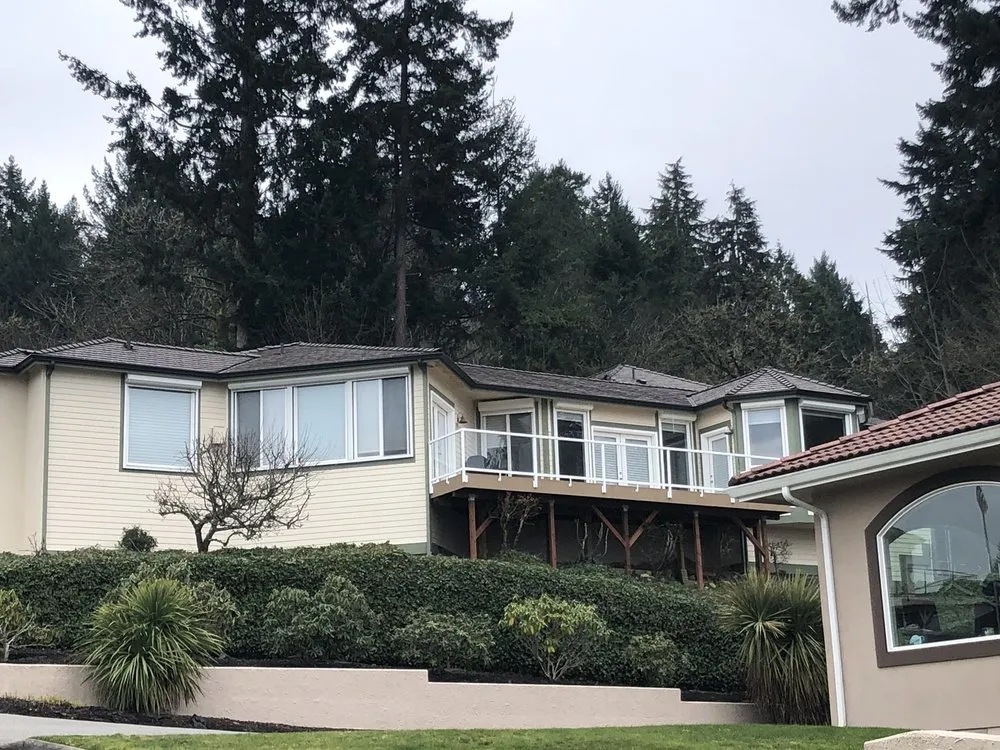 Slide of Bates Roofing