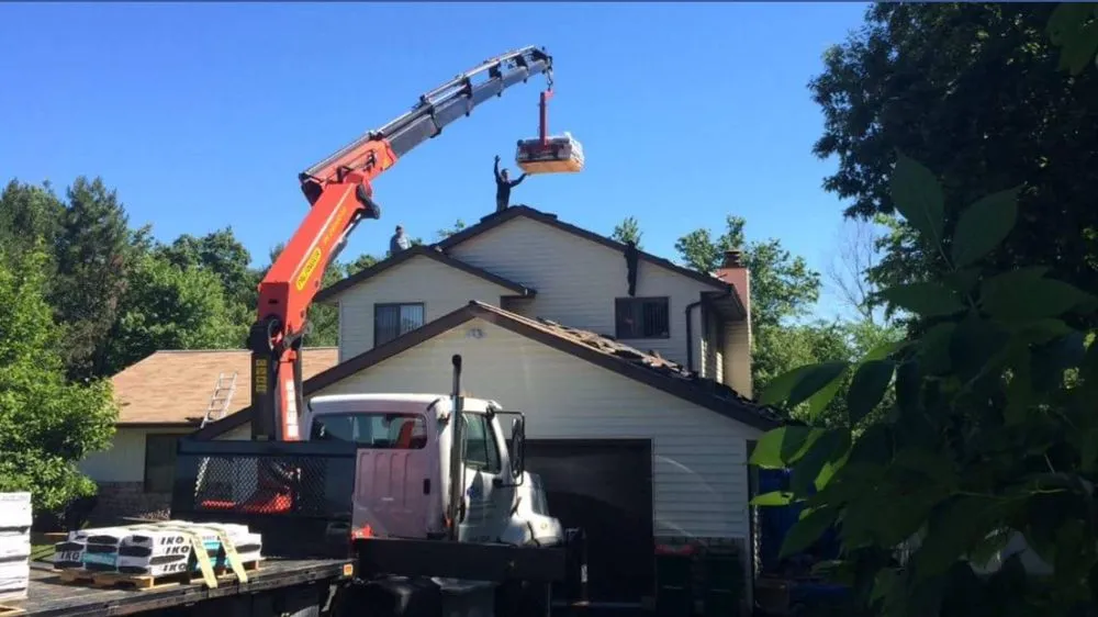 Top-rated shingle roofing service in Staatsburgh, NY by Bayview Gutters
