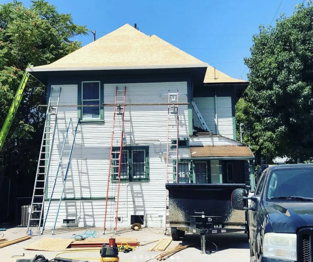 Slide of Bazan Roofing