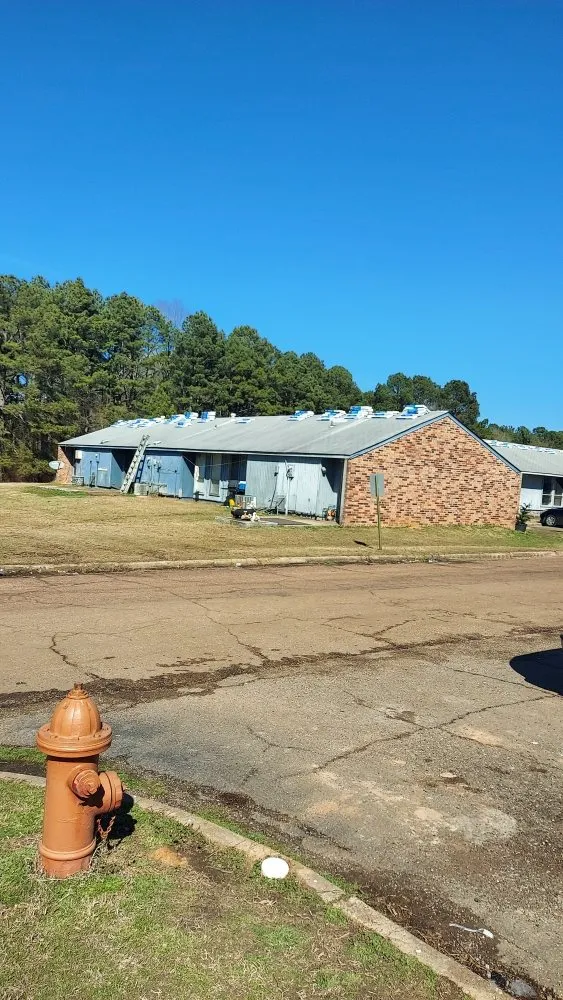 Slide of B&B Carpentry & Roofing