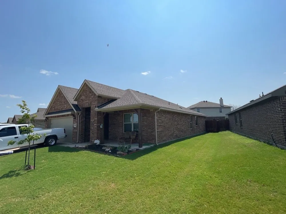 Slide of B&B Roofing