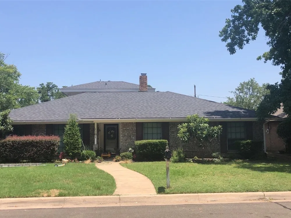 Slide of B&B Roofing