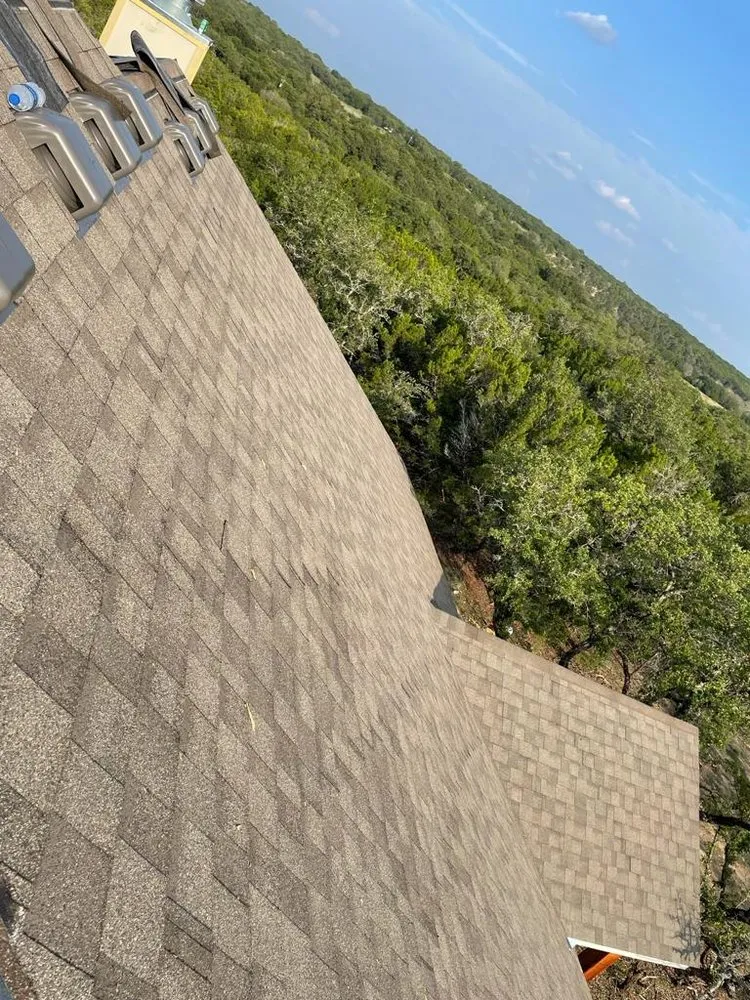 Slide of Bbenitez Roofing