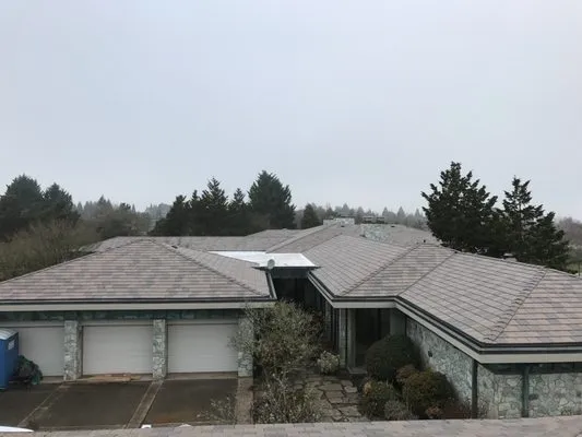 BBK Roofing and Handyman Logo