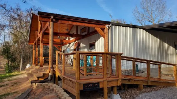 B&C Seamless Gutter Systems