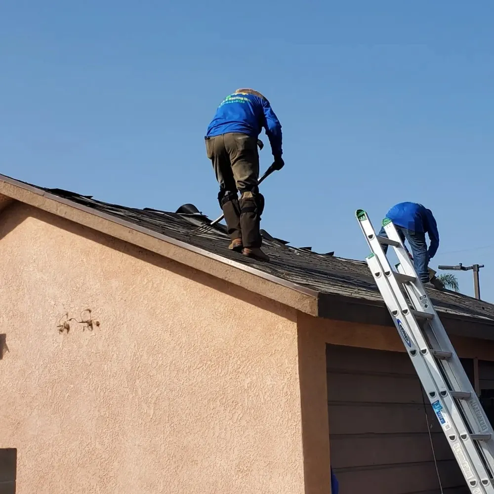 Slide of BD&E Roofing Services