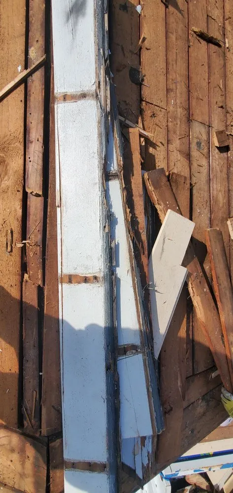 Slide of BD&E Roofing Services