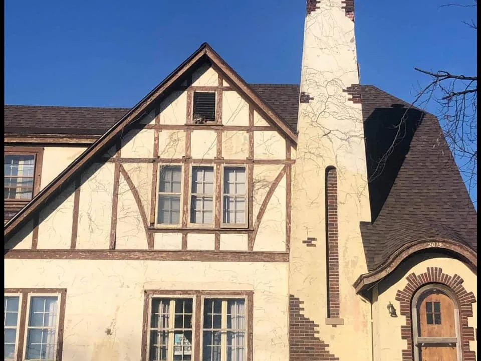 Slide of Be Dry Roofing