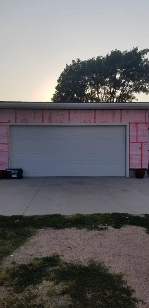 Slide of B&E Roofing