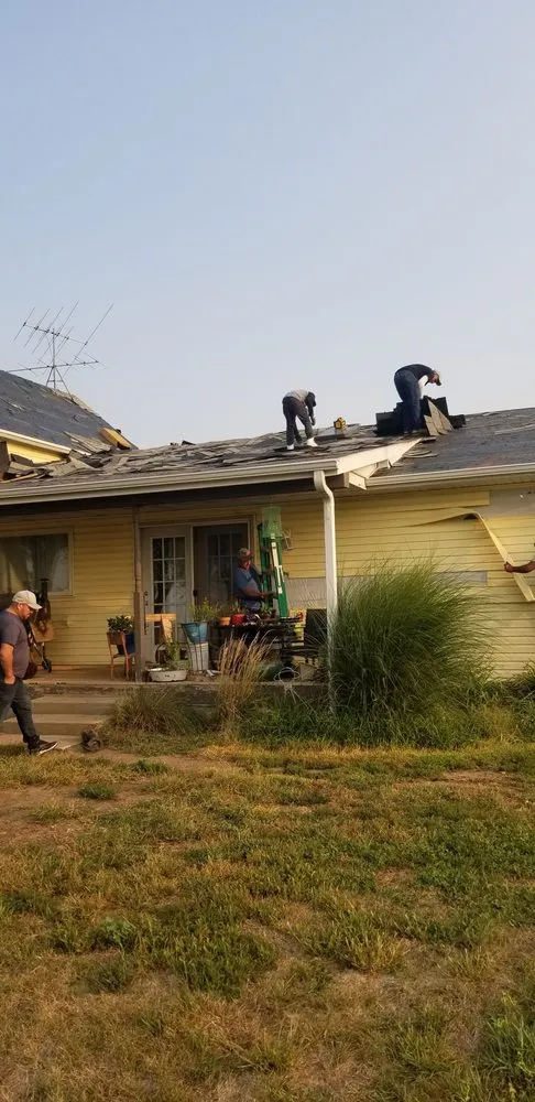 Slide of B&E Roofing