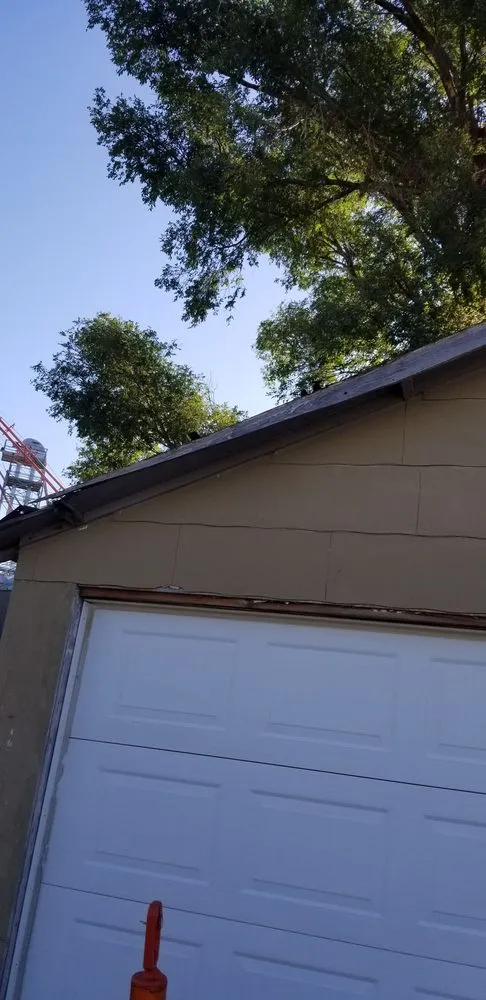 Slide of B&E Roofing