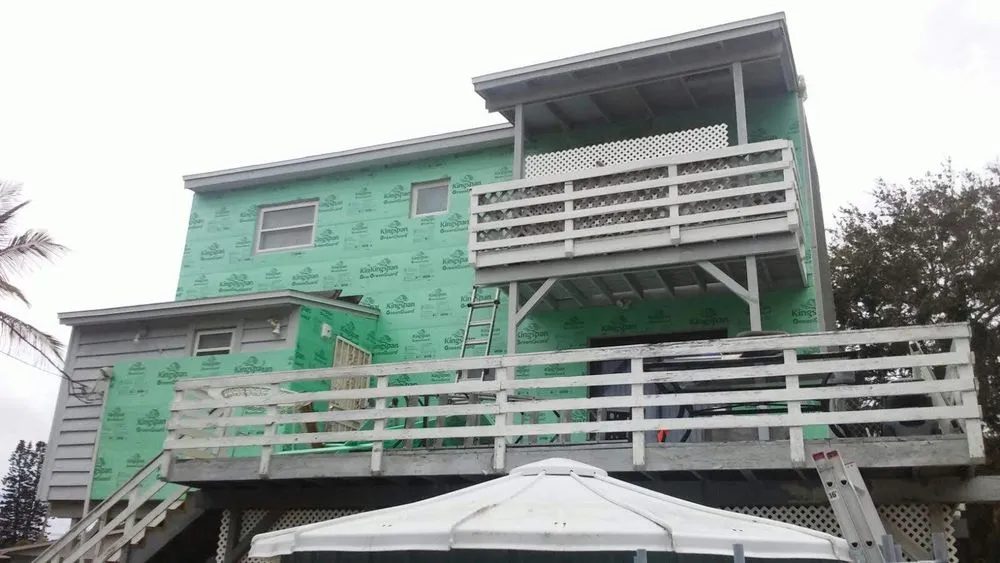 Emergency roof installation experts serving New Prt Rchy, FL - Beach Bum Construction