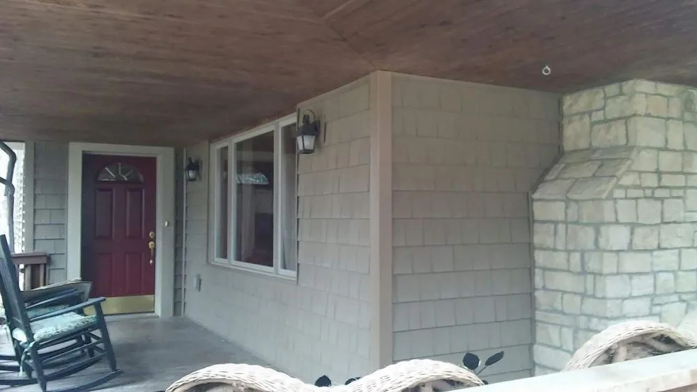 Top-rated storm damage roof repair in New Prt Rchy, FL - Beach Bum Construction