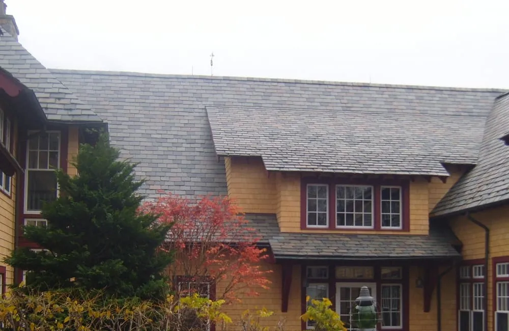 Slide of Beachside Roofing and Siding
