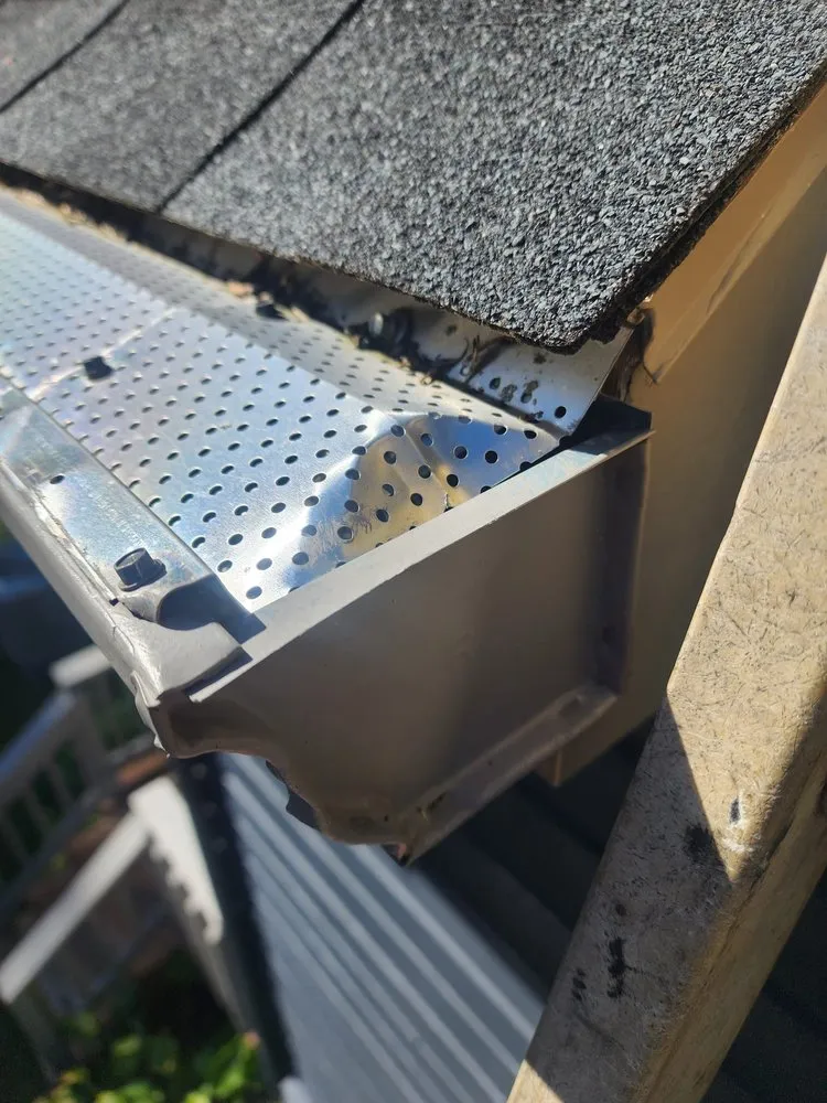 Emergency shingle roofing service with free inspection in Sciota, PA by Bear & Sesame