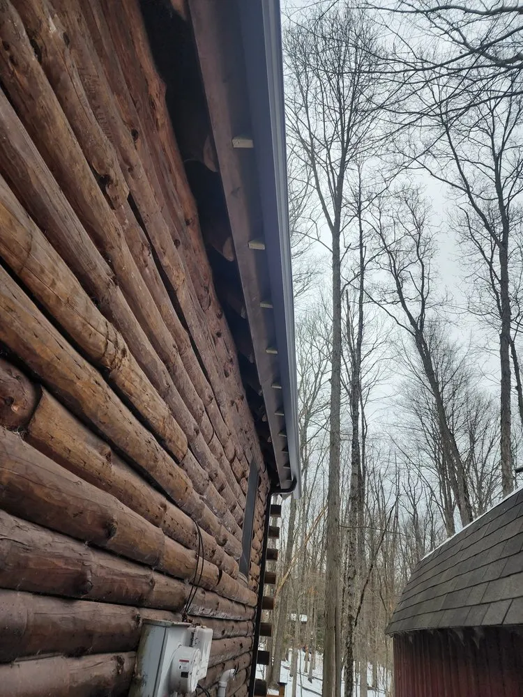 Licensed roof installation in Sciota, PA by Bear & Sesame