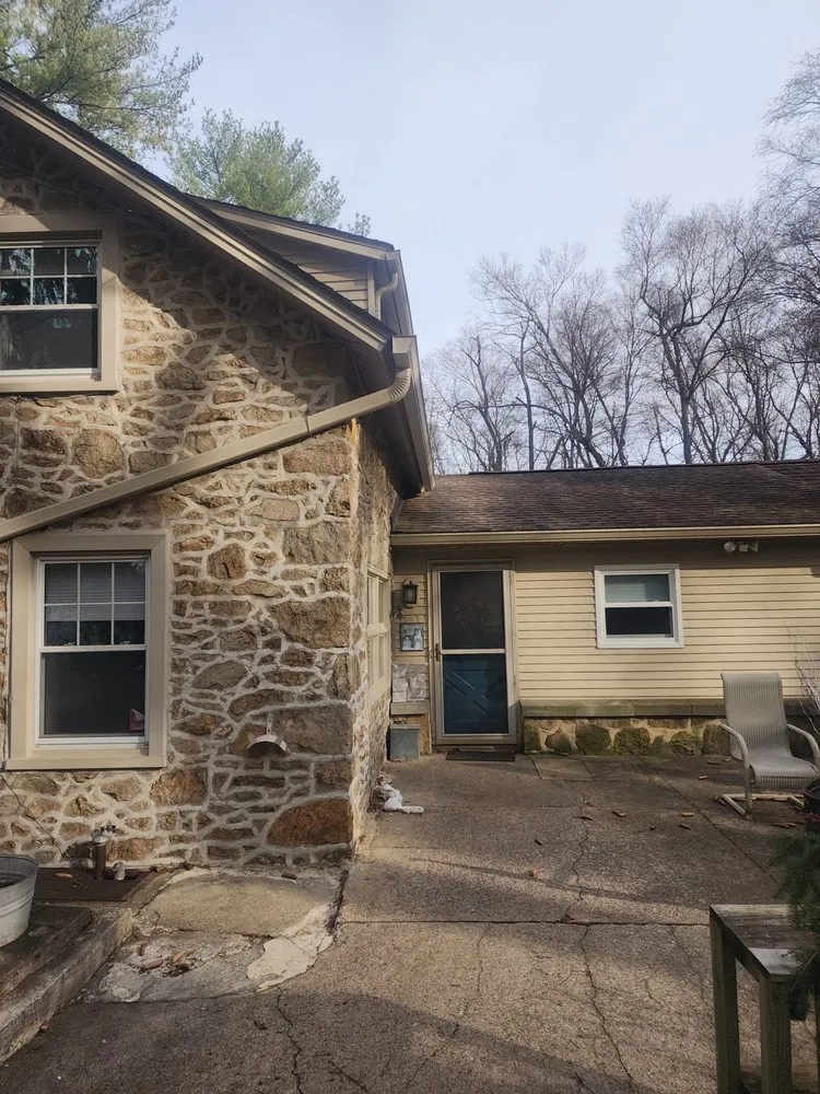 Licensed residential roofing service in Sciota, PA - Bear & Sesame
